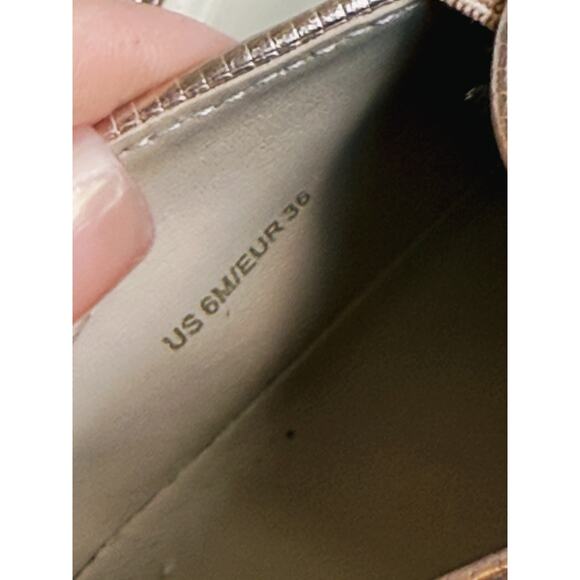 Vince Blair Perforated Leather Slip-On Sneakers Size 6 Gold - Picture 12 of 13